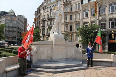 eerbetoon aan het monument van de foorreizigers bij de opening van de zuidfoor